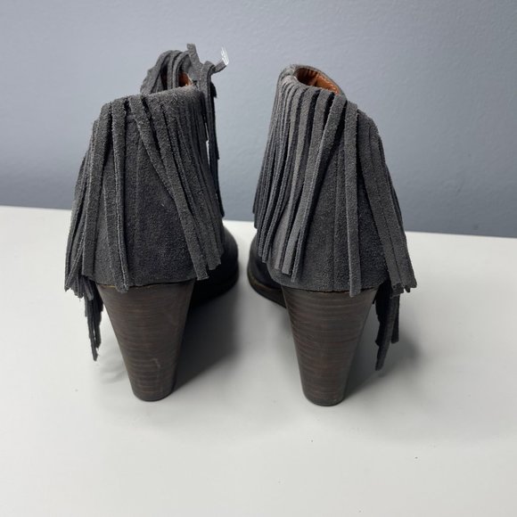 LUCKY BRAND grey suede fringe yachin boots size 7.5 - Picture 7 of 8